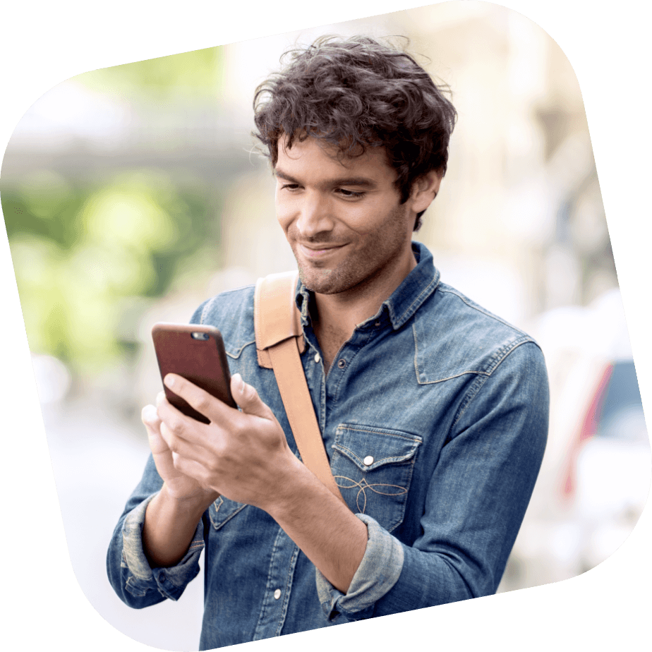 O SYOOU tem interação com os aplicativos de navegação e mobilidade instalados em seu celular.